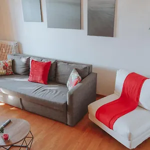10 Min From The Airport-wifi-free Parking شقة