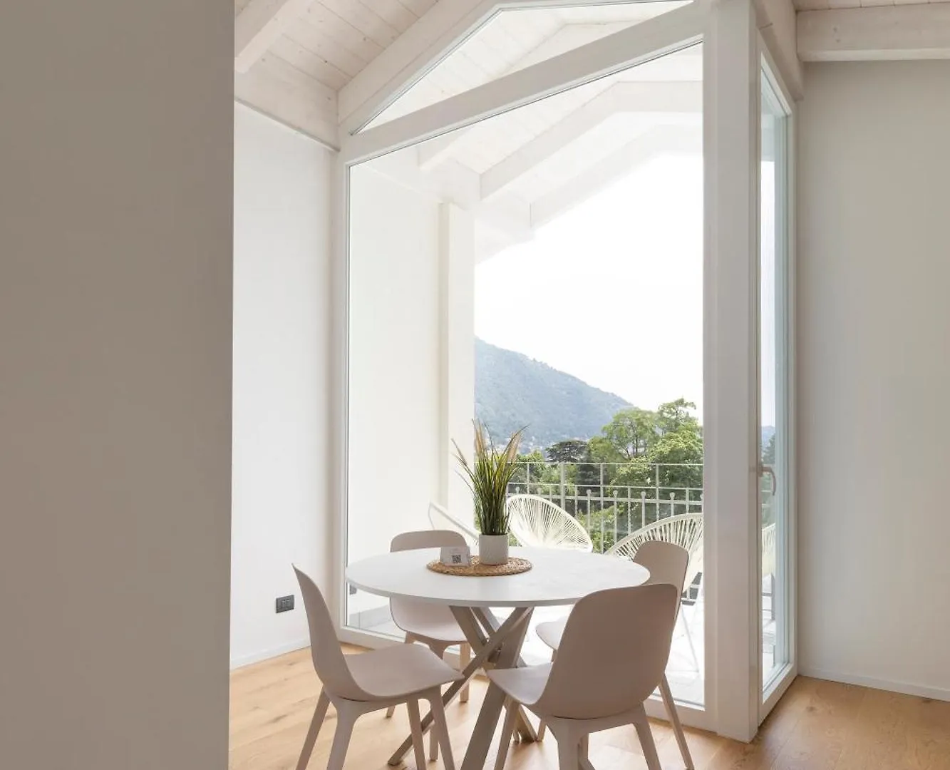 Olmo Suites Como 0*,  Italy